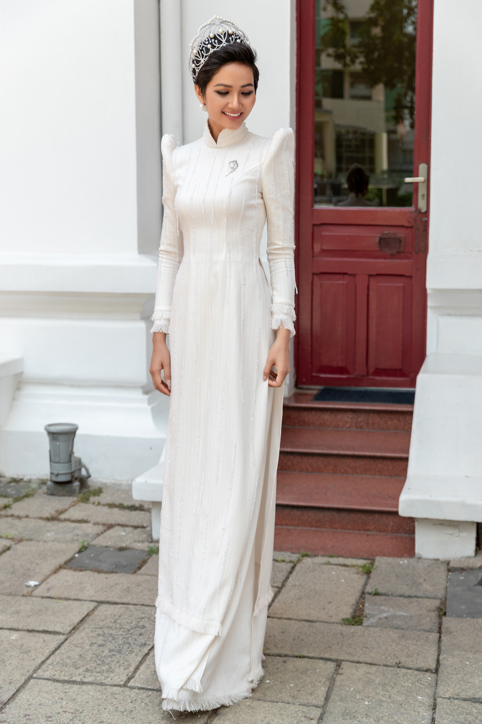 Thông qua các hoạt động cùng chương trình Lễ hội áo dài lần này, H’Hen Niê muốn khuyến khích các bạn trẻ thêm yêu quý tà áo dài và giữ gìn nét đẹp văn hóa lâu đời này. (Ảnh: Thiên Ân/Vietnam+)