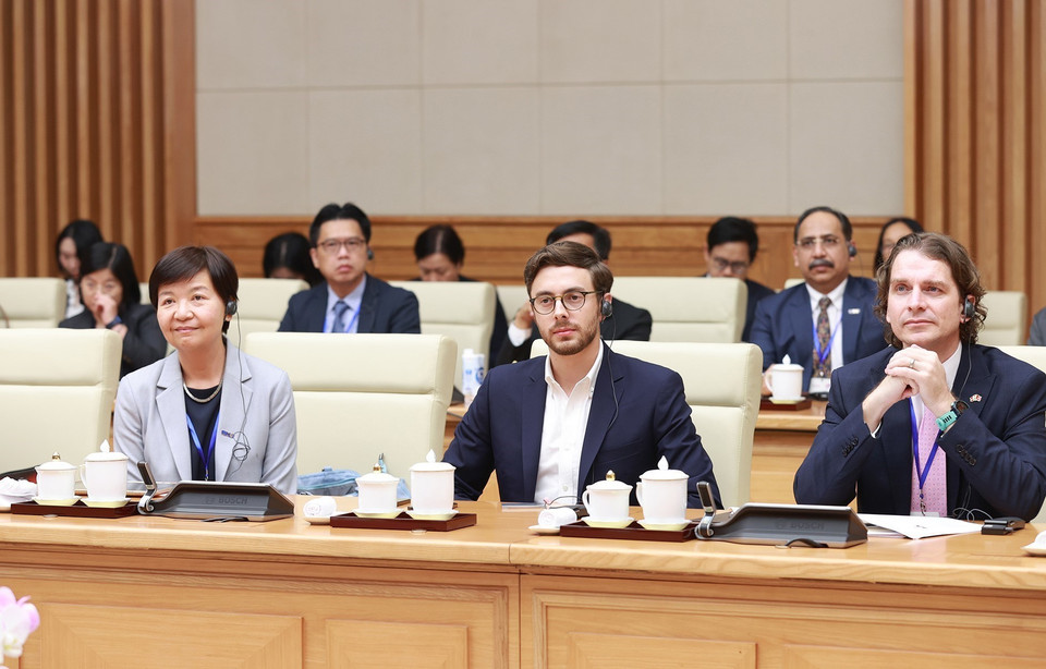 Đại diện Hội đồng kinh doanh EU-ASEAN và Hiệp hội Doanh nghiệp châu Âu tại Việt Nam cùng các tổ chức thương mại dự buổi tiếp. (Ảnh: Dương Giang/TTXVN)