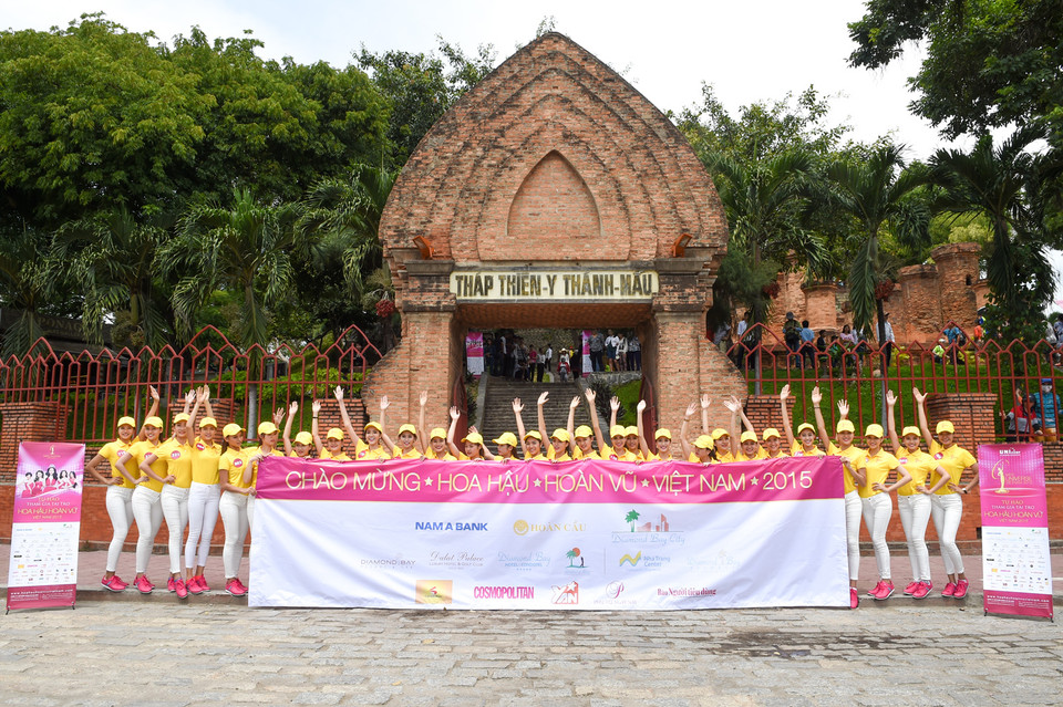 Như: Hòn Chồng, khu di tích Tháp Bà Ponagar, chùa Long Sơn, Nhà thờ Núi. (Ảnh: BTC)