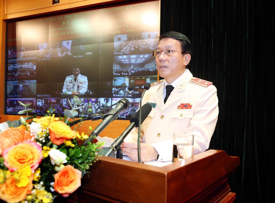 Trung tướng Lương Tam Quang, Ủy viên Trung ương Đảng, Thứ trưởng Bộ Công an phát biểu. (Ảnh: Phạm Kiên/TTXVN)