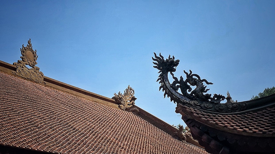 ...Phẩm vật không phân biệt giàu nghèo sang hèn, mà quý nhất ở việc tự mình làm. (Ảnh: Xuân Mai/Vietnam+)