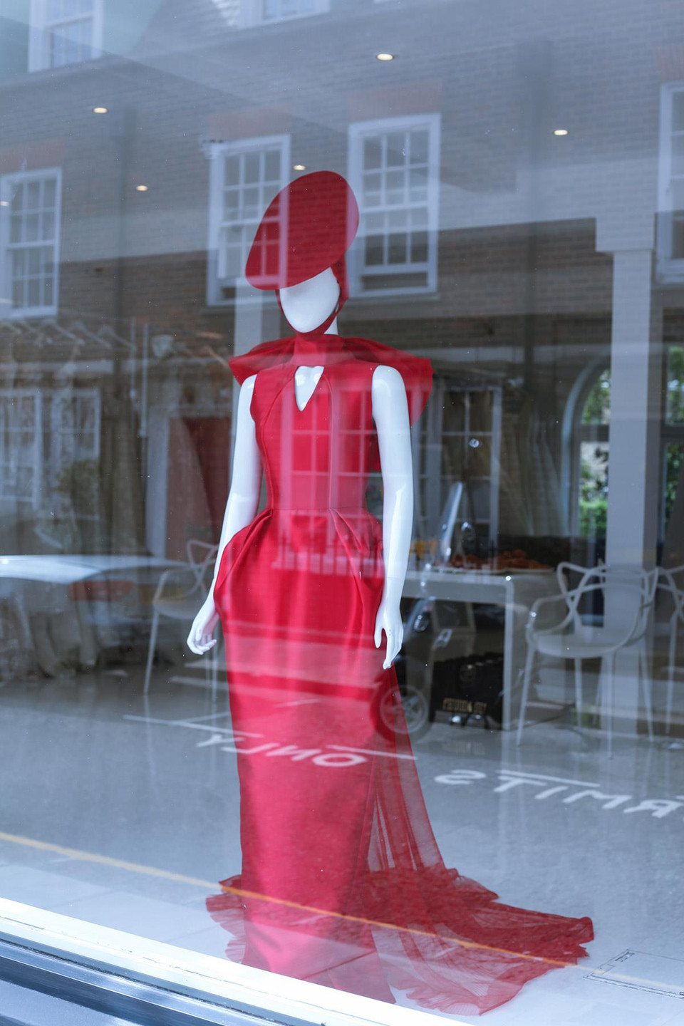 Tờ New York Times ưu ái bình chọn 'Espoir' của Phương My là một trong những bộ sưu tập ấn tượng và nổi bật nhất trong New York Fashion Week Bridal bên cạnh những tên tuổi danh giá trong ngành thời trang như Vera Wang, Reem Acra… (Ảnh: CTV/Vietnam+)