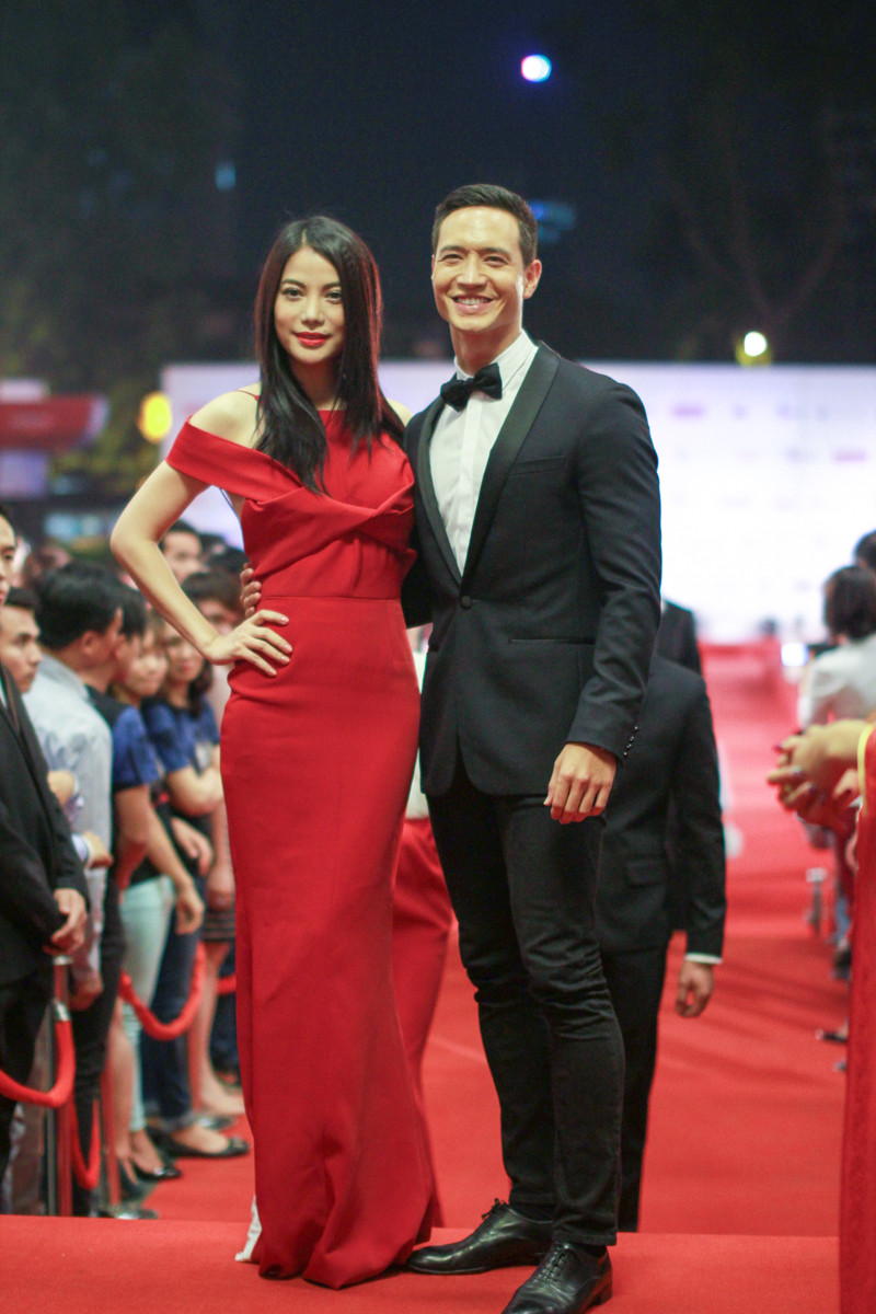 Cặp "tình nhân" của "Hương ga" Trương Ngọc Ánh-Kim Lý. (Ảnh: Xuân Mai)