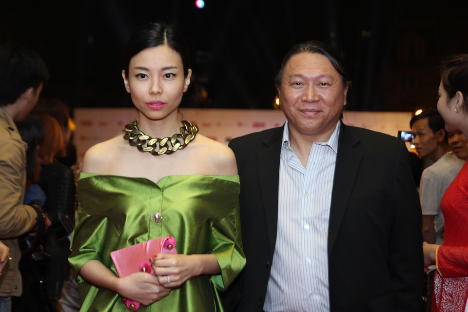 Đạo diễn Việt kiều Hàm Trần (phải). (Ảnh: Minh Sơn)