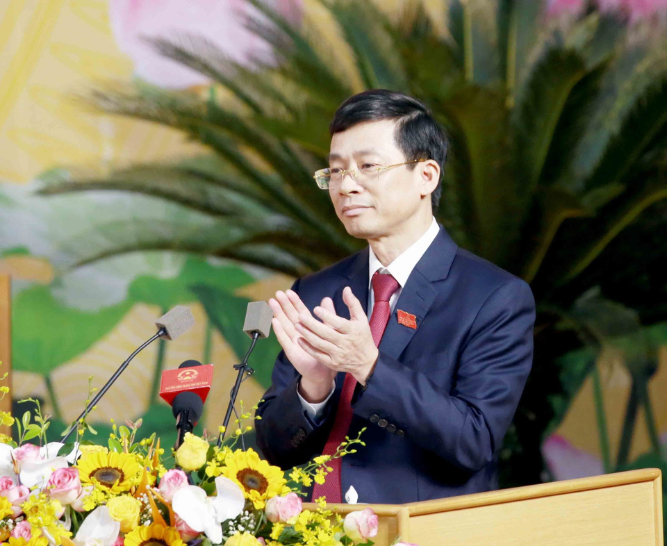 Ông Nguyễn Duy Hưng, Phó Bí thư Tỉnh uỷ Hưng Yên, báo cáo chương trình Đại hội. (Ảnh: Phương Hoa/TTXVN)