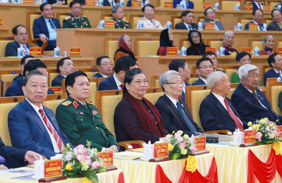 Các lãnh đạo Đảng, Nhà nước, Quốc hội dự Đại hội Đảng bộ tỉnh Hưng Yên. (Ảnh: Phương Hoa/TTXVN)