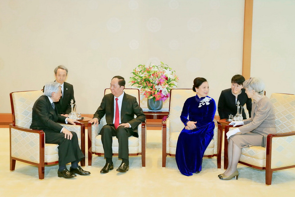  Chủ tịch nước Trần Đại Quang và Phu nhân hội kiến Nhà vua Akihito và Hoàng hậu. (Ảnh: Nhan Sáng/TTXVN)