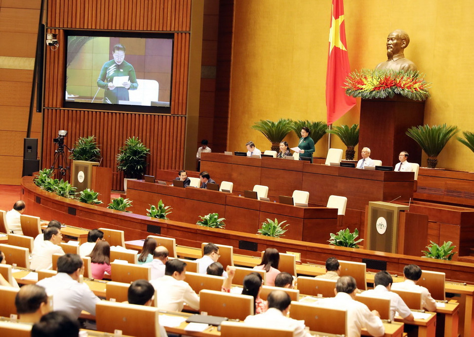 Chủ tịch Quốc hội Nguyễn Thị Kim Ngân điều hành phiên chất vấn và trả lời chất vấn. (Ảnh: Trọng Đức/TTXVN)