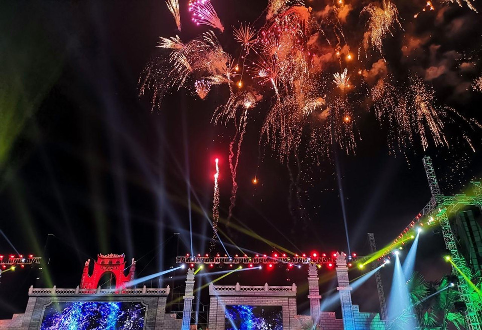 Trình diễn bắn pháo hoa chào mừng khai mạc Lễ hội Đền Hùng 2019. (Ảnh: Thành Đạt/TTXVN)