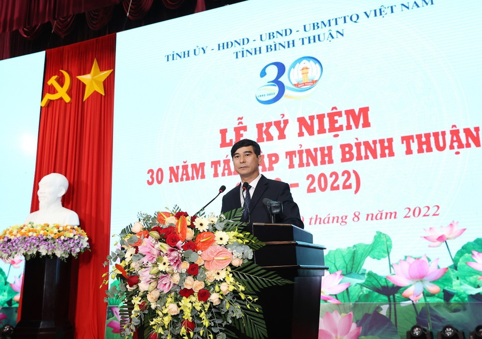 Bí thư Tỉnh ủy Bình Thuận Dương Văn An trình bày diễn văn kỷ niệm. (Ảnh: Dương Giang/TTXVN)