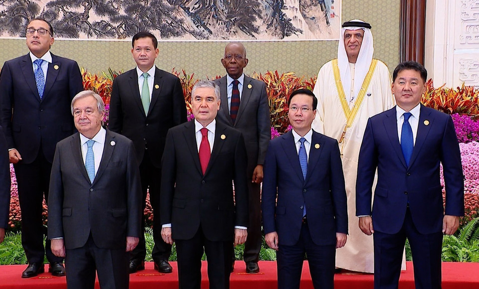 Chủ tịch nước Võ Văn Thưởng và các trưởng đoàn tham dự Hội nghị. (Ảnh: TTXVN phát)