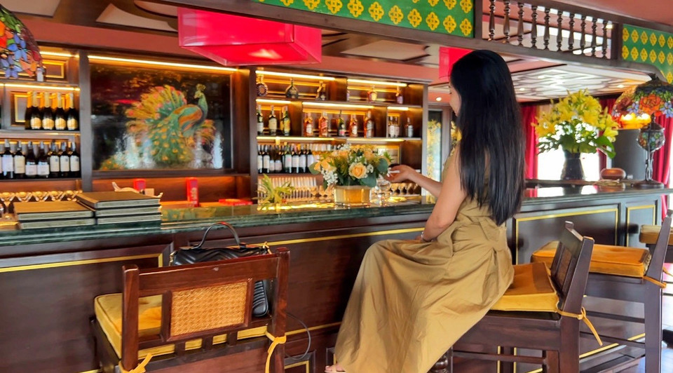 Quầy bar dành cho các 'quý cô sành rượu.' (Ảnh: Mai Mai/Vietnam+)