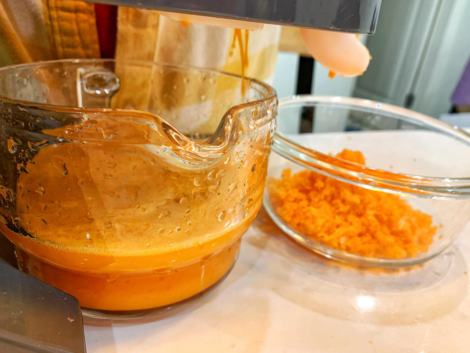 Nước ép sẽ giữ được gần như toàn bộ dinh dưỡng và vitamin nếu được ép bằng máy ép chậm chuyên dụng. (Ảnh: Mai Mai/Vietnam+)