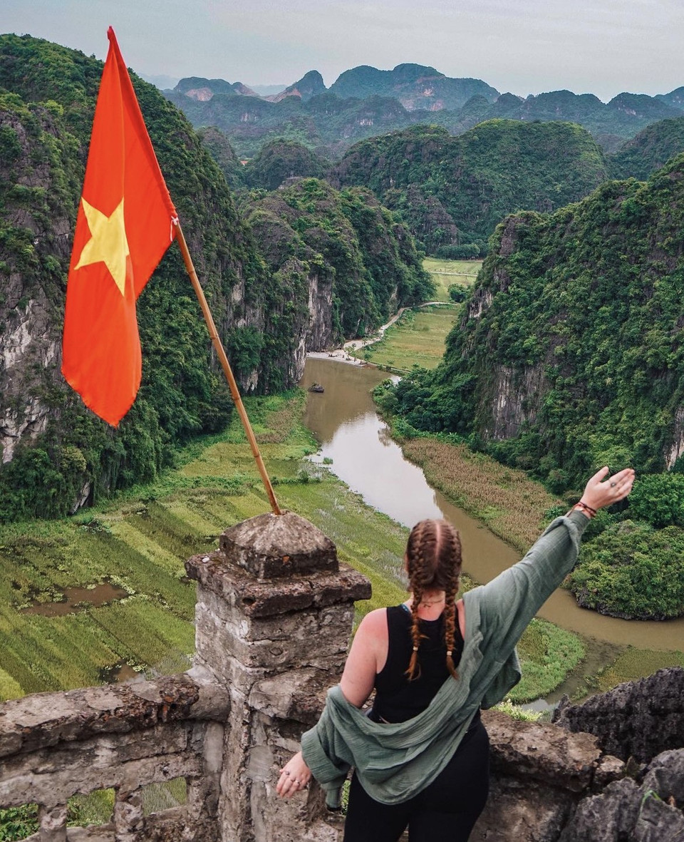 Điểm đến này cũng thu hút nhiều du khách quốc tế đến check-in. (Ảnh: Mai Mai/Vietnam+)