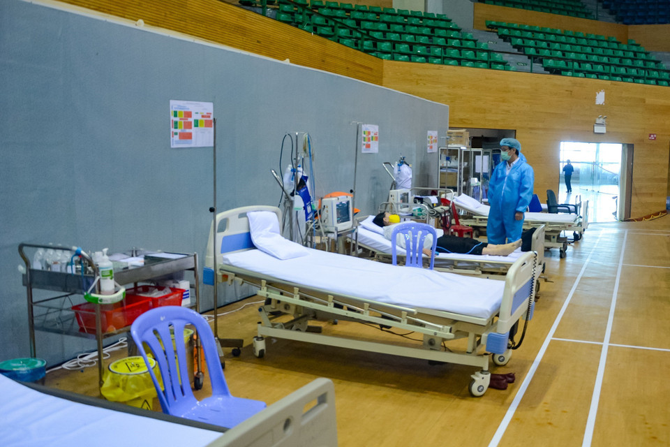 Khu vực theo dõi người phản ứng nặng sau khi tiêm. (Ảnh: Văn Dũng/TTXVN)