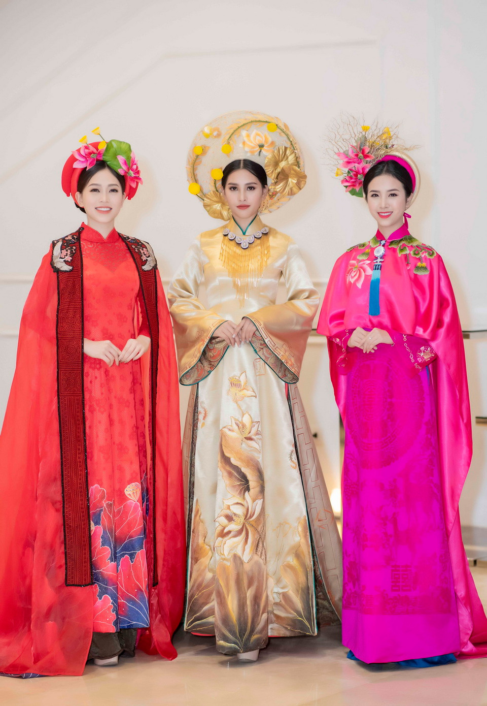 Sắc xuân rạng rỡ của top 3 Hoa hậu Việt Nam 2018. (Ảnh: Như Hoàn/Vietnam+)