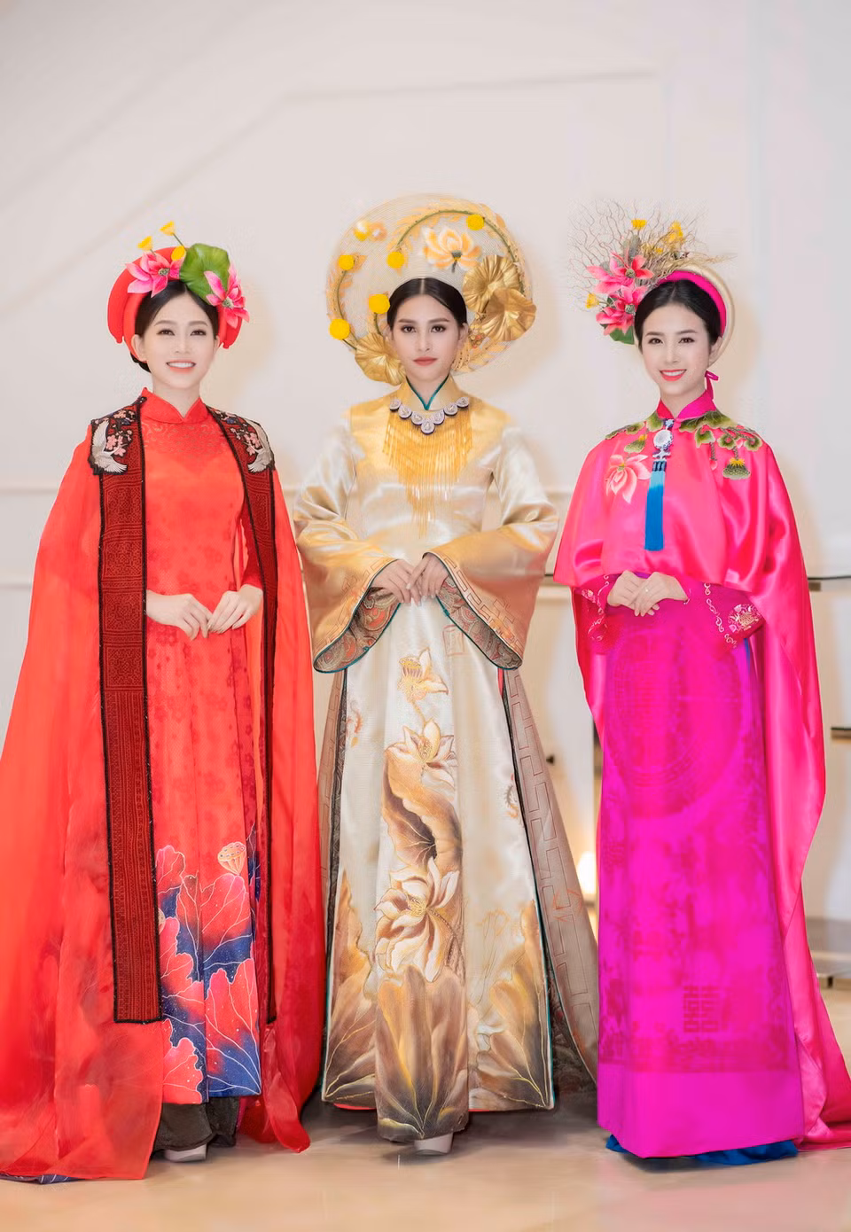 Sắc xuân rạng rỡ của top 3 Hoa hậu Việt Nam 2018. (Ảnh: Như Hoàn/Vietnam+)