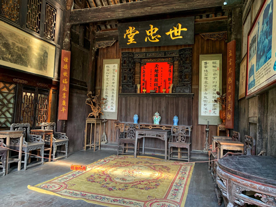 Trải qua bao biến động của lịch sử và thời gian, các ngôi nhà ở trấn cổ đã được tu sửa và xây mới, kiến trúc lâu năm nhất còn sót lại là nhà Thổ Vương với hơn 300 năm lịch sử. (Ảnh: Xuân Mai/Vietnam+)