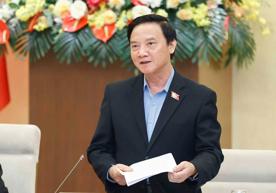 Phó Chủ tịch Quốc hội Nguyễn Khắc Định điều hành phiên họp. (Ảnh: Doãn Tấn/TTXVN)