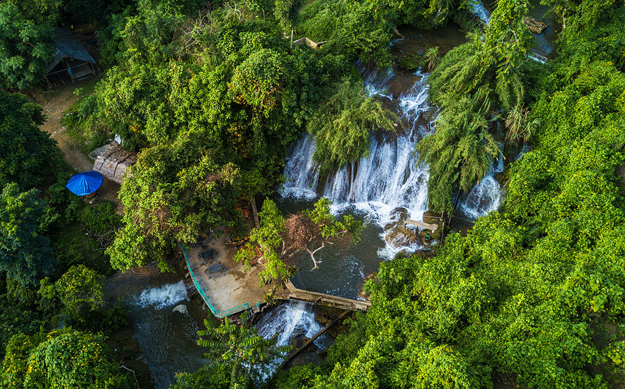 Thác Mơ từ lâu đã trở thành biểu tượng du lịch của huyện Na Hang, nơi mà bất cứ du khách nào cũng đều muốn dừng chân để thưởng ngoạn cảnh đẹp khi tới đây. (Ảnh: Trọng Đạt/TTXVN)