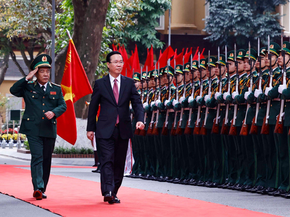 Chủ tịch nước Võ Văn Thưởng duyệt đội danh dự. (Ảnh: Thống Nhất/TTXVN)