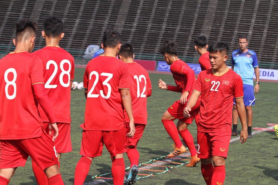 Các cầu thủ U22 Việt Nam tập luyện khá chú tâm. (Ảnh: Hoàng Linh/TTXVN)