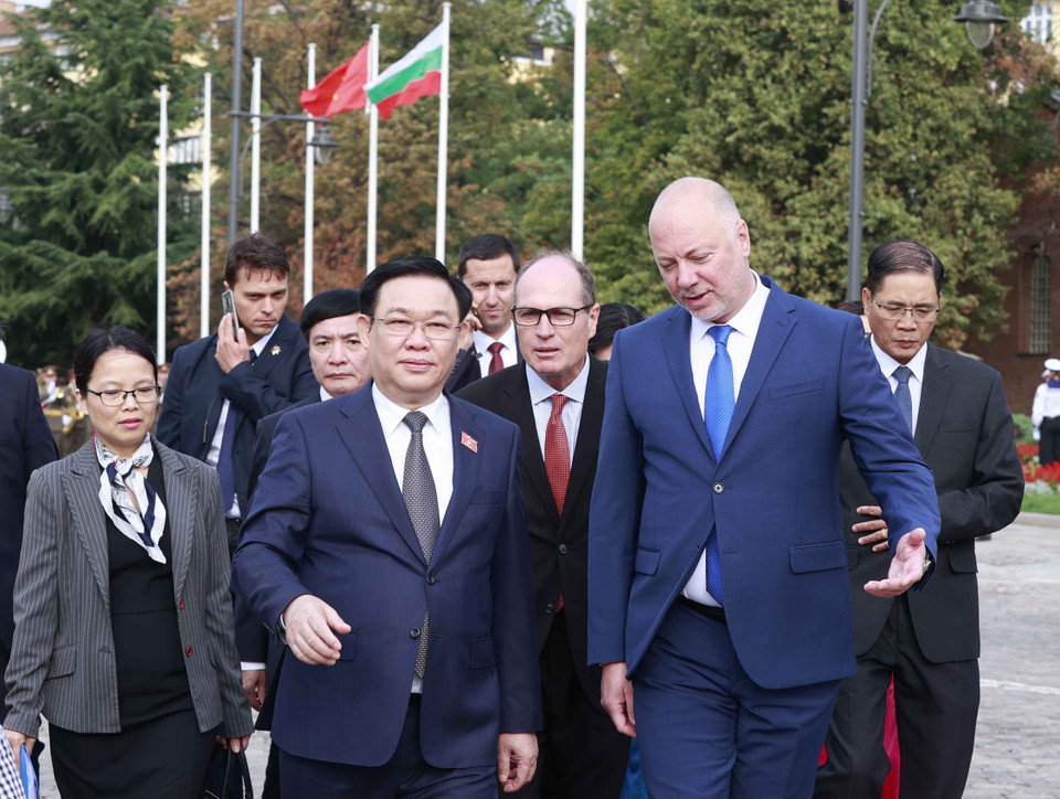 Chủ tịch Quốc hội Vương Đình Huệ và Chủ tịch Quốc hội Bulgaria Rosen Zhelyazkov. (Ảnh: Doãn Tấn/TTXVN)