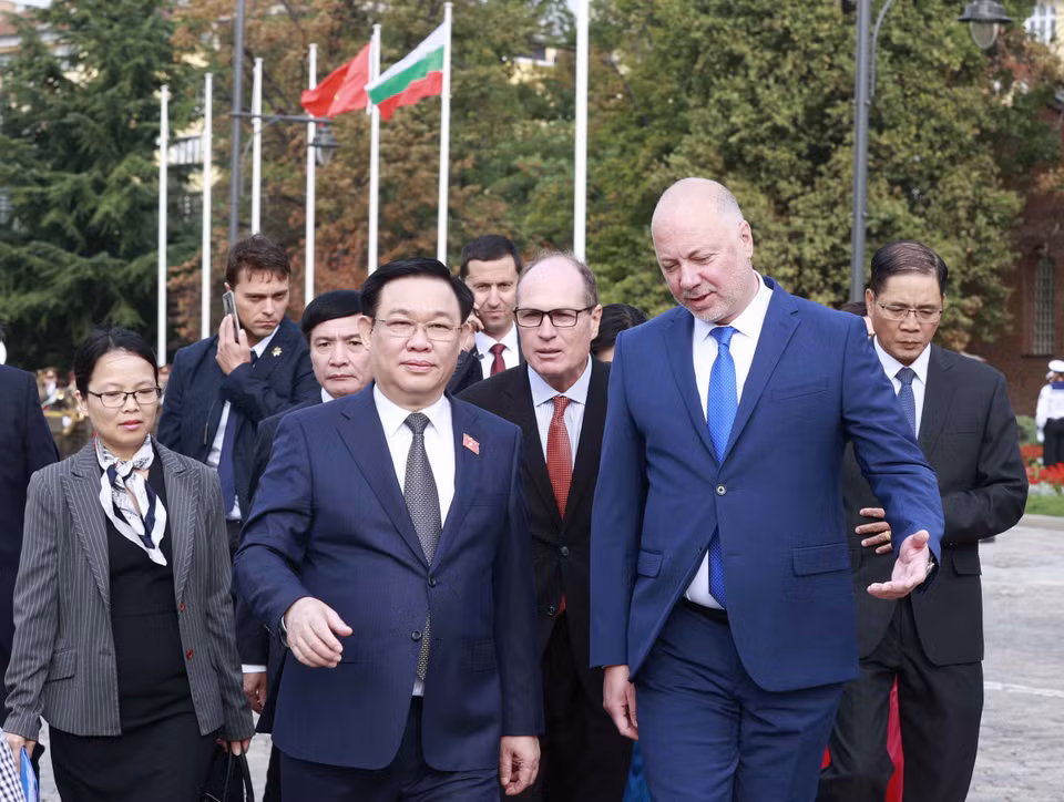 Chủ tịch Quốc hội Vương Đình Huệ và Chủ tịch Quốc hội Bulgaria Rosen Zhelyazkov. (Ảnh: Doãn Tấn/TTXVN)