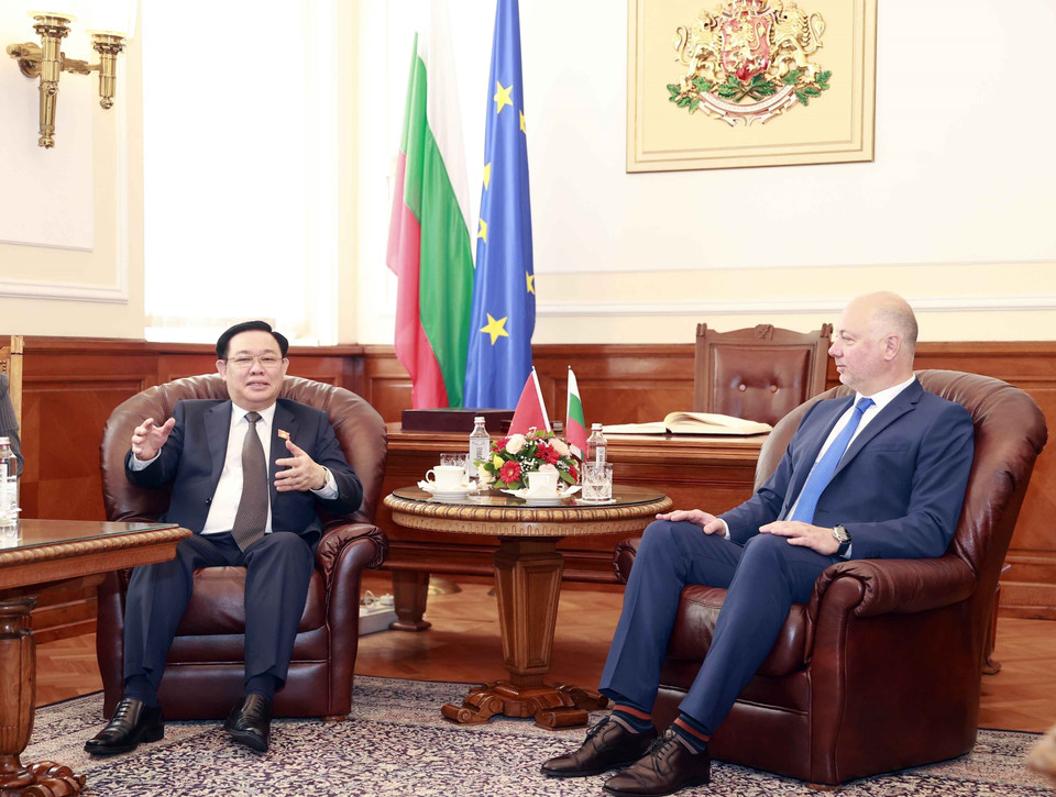 Chủ tịch Quốc hội Vương Đình Huệ gặp hẹp Chủ tịch Quốc hội Bulgaria Rosen Zhelyazkov. (Ảnh: Doãn Tấn/TTXVN)