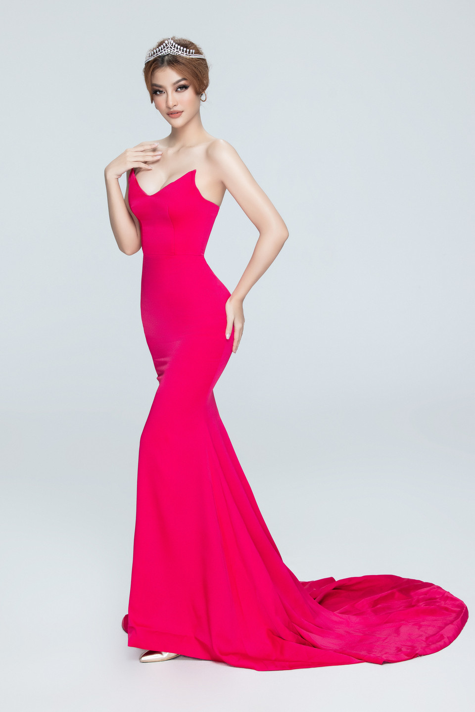 Cũng bước ra từ cuộc thi Miss World Vietnam năm đó, Á hậu Kiều Loan giờ đây đã trở thành gườn mặt gây chú ý với truyền thông và khán giả. (Ảnh: CTV/Vietnam+)