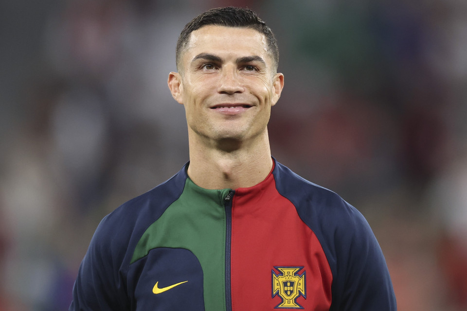Cristiano Ronaldo không chỉ là cầu thủ số 1 hành tinh lúc này cùng Messi mà còn là một trong những người đàn ông hấp dẫn nhất thế giới túc cầu. Giải đấu tại Qatar là kỳ World Cup cuối cùng của ngôi sao Bồ Đào Nha. (Ảnh: THX/TTXVN)