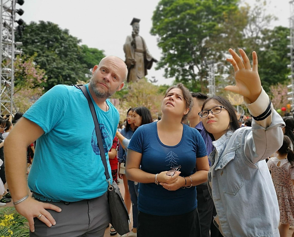 Lễ hội Hoa Anh đào Nhật Bản-Hà Nội 2019 thu hút đông đảo du khách. (Ảnh: Thanh Tùng/TTXVN)