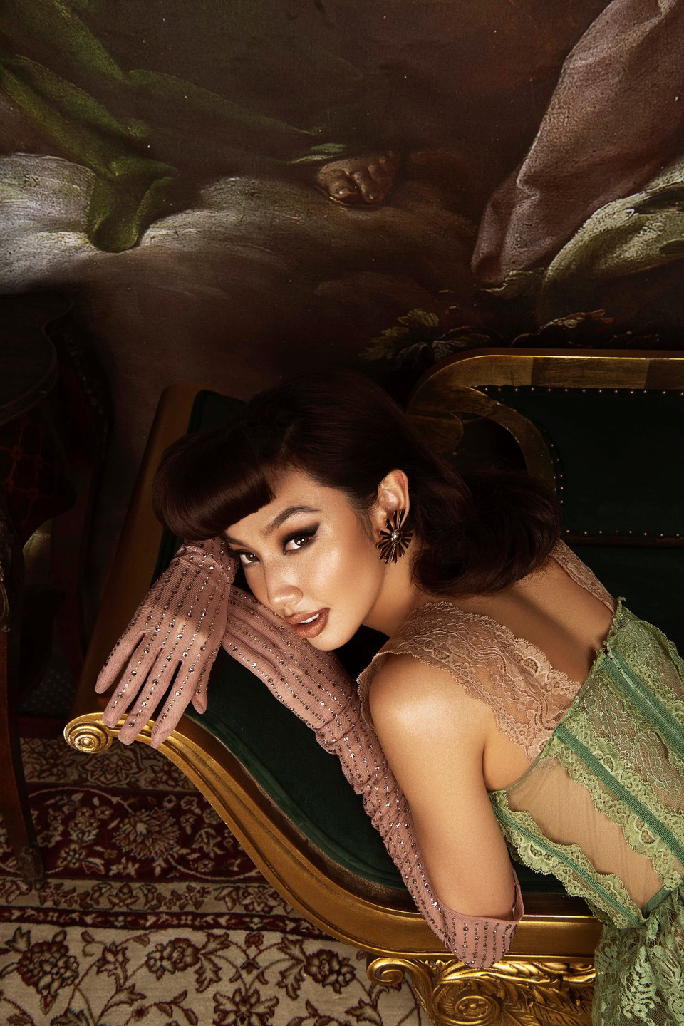 Dù đã qua nửa chặng đường nhiệm kỳ, sức nóng của Thùy Tiên đối với truyền thông trong và ngoài nước đều chưa có dấu hiệu suy giảm. (Ảnh: CTV/Vietnam+)