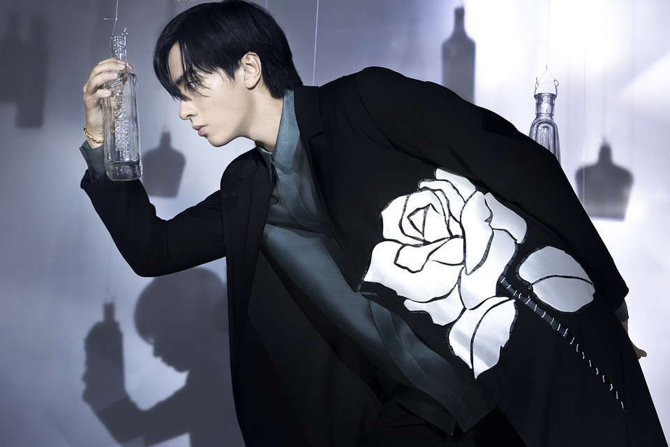 Tuy tình hình dịch bệnh COVID-19 nên ban tổ chức tuần lễ thời trang London Fashion Week Xuân Hè 2021 vẫn nỗ lực tổ chức sự kiện nhưng trên nền tảng kỹ thuật số của trang web https://londonfashionweek.co.uk/designers/tran-hung. (Ảnh: Vietnam+)