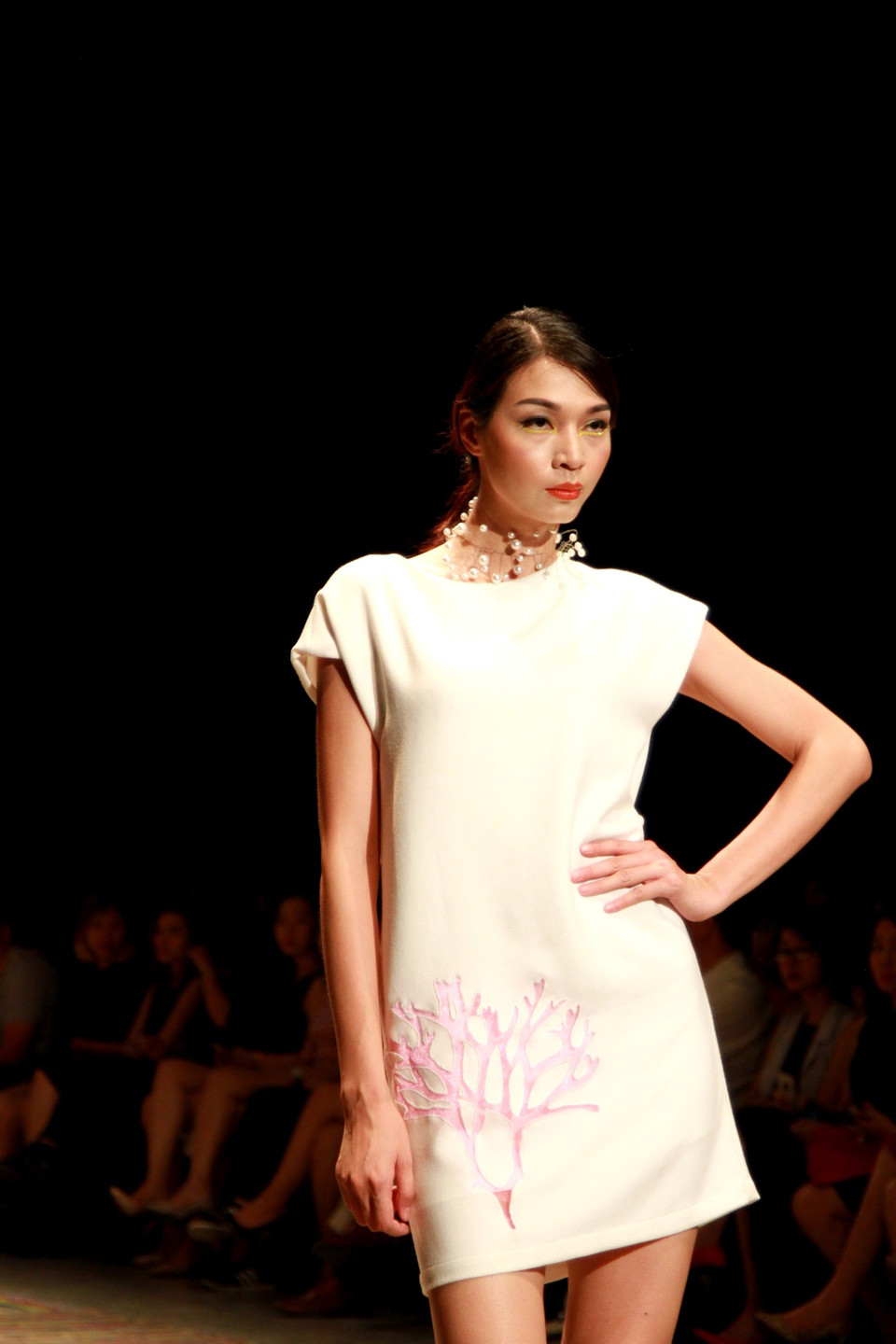 ...Để mang đến một mùa hè nhiều ánh sáng lung linh, lãng mạn.