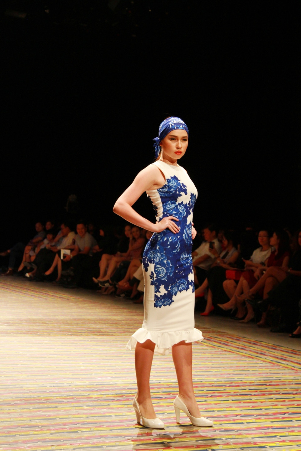 Đêm Ready to Wear đầu tiên mở màn với bộ sưu tập của nhà thiết kế, Hoa hậu Ngọc Hân.