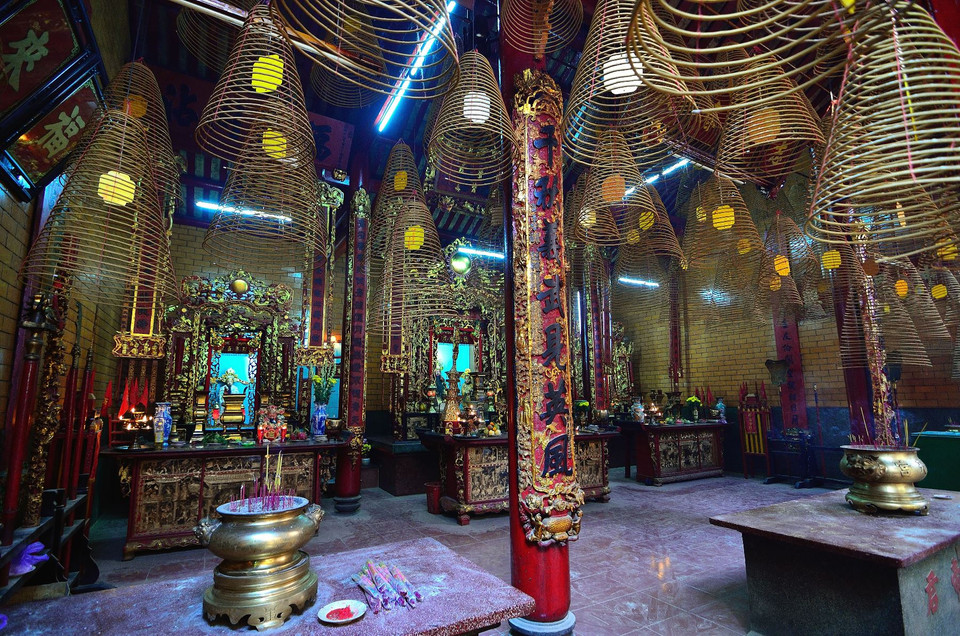 Không chỉ khám phá làng nghề và thư thái dạo quanh những miệt vườn trù phú, đến Ba Láng du khách còn có thể thăm quan một số di tích, chùa... (Ảnh: Anh Tùng/Vietnam+)