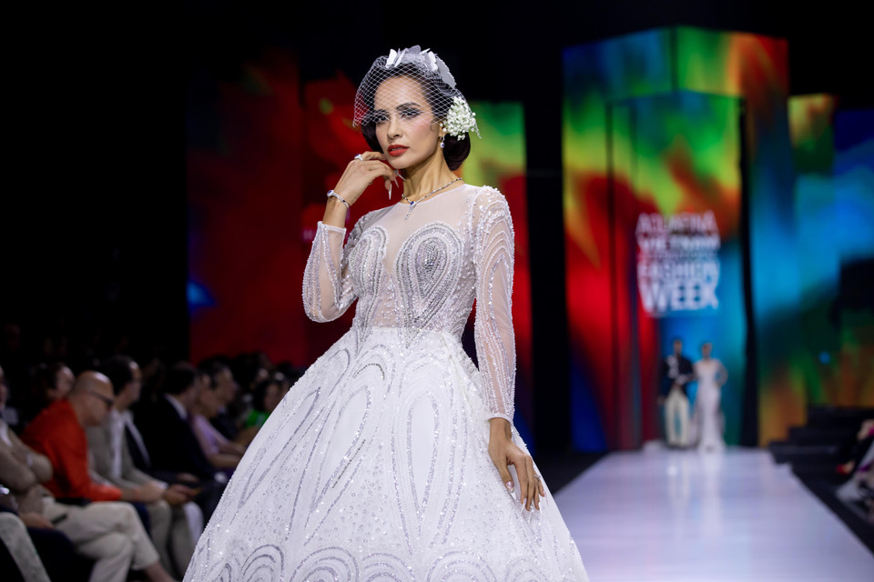 Thiết kế trong bộ sưu tập 'Bướm hoang'. (Ảnh: CTV/Vietnam+)