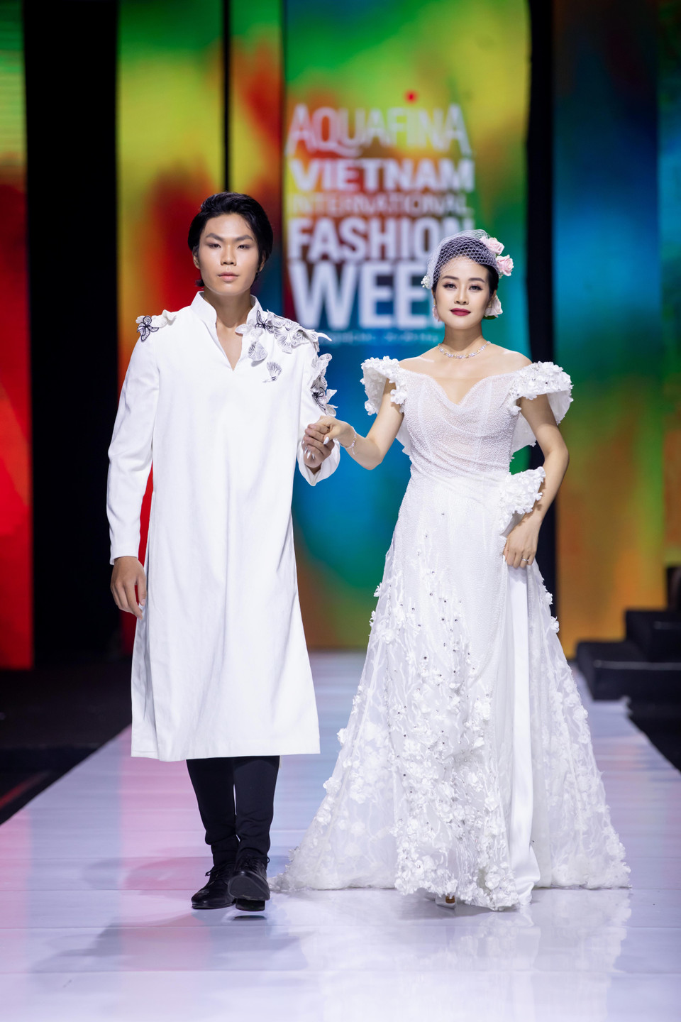 Thiết kế trong bộ sưu tập 'Bướm hoang'. (Ảnh: CTV/Vietnam+)