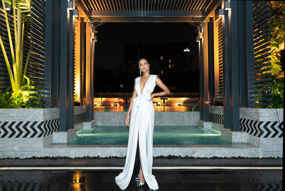 Cuối tuần qua, Hoa hậu H’Hen Niê gây bất ngờ cho khán giả với vẻ ngoài đậm chất Latinh cùng mái tóc phong cách hoang dã. (Ảnh: Thiên An/Vietnam+)