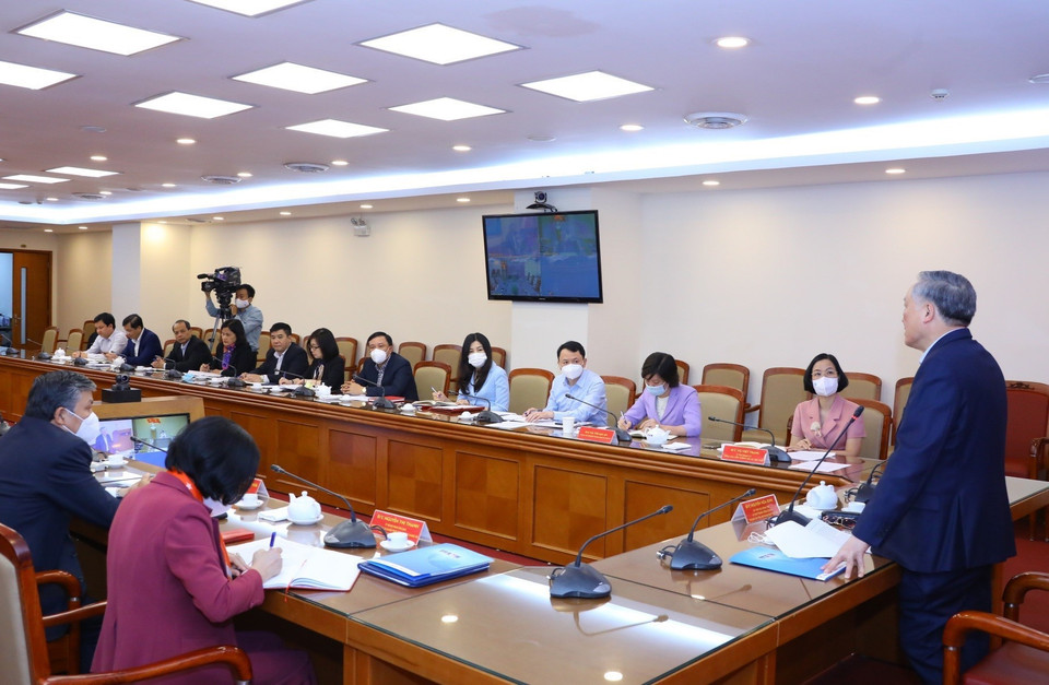 Ông Nguyễn Hòa Bình phát biểu chỉ đạo buổi làm việc. (Ảnh: Văn Điệp/TTXVN)