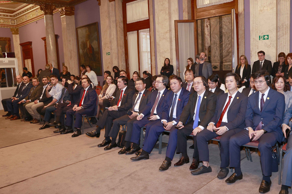 Các đại biểu dự buổi lễ. (Ảnh: Doãn Tấn/TTXVN)