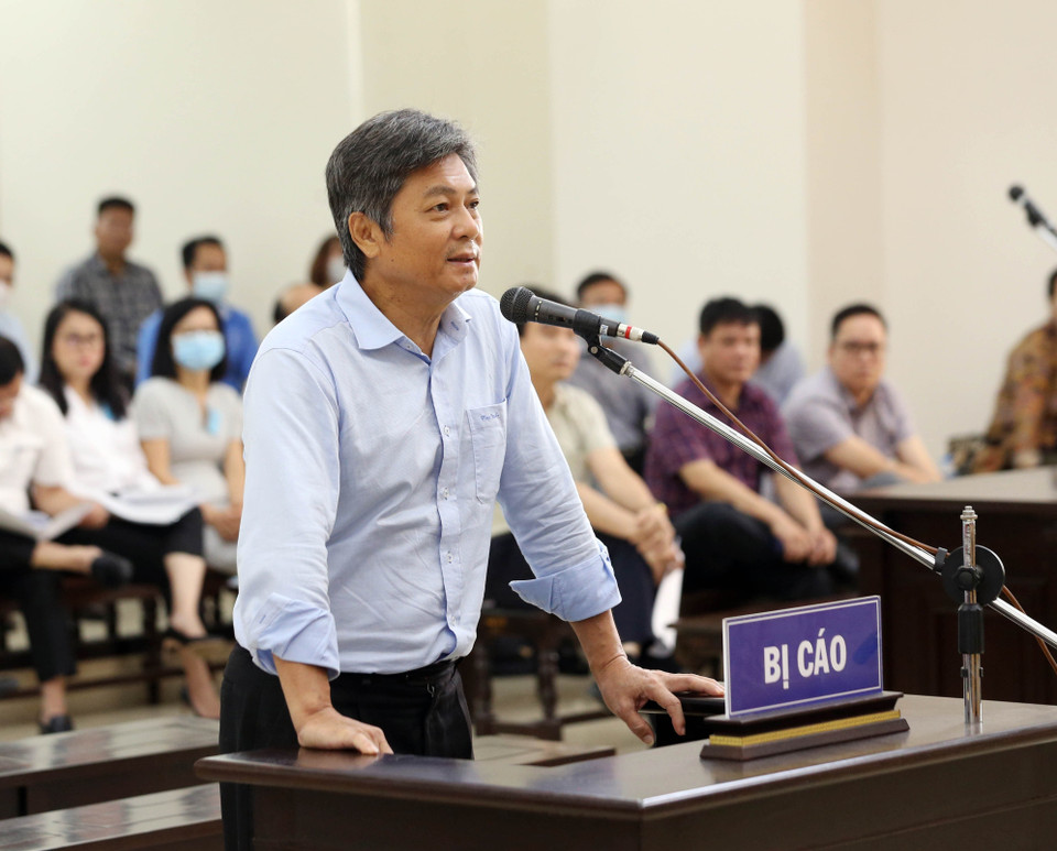 Bị cáo Đào Anh Kiệt khai báo trước tòa. (Ảnh: Phạm Kiên/TTXVN)