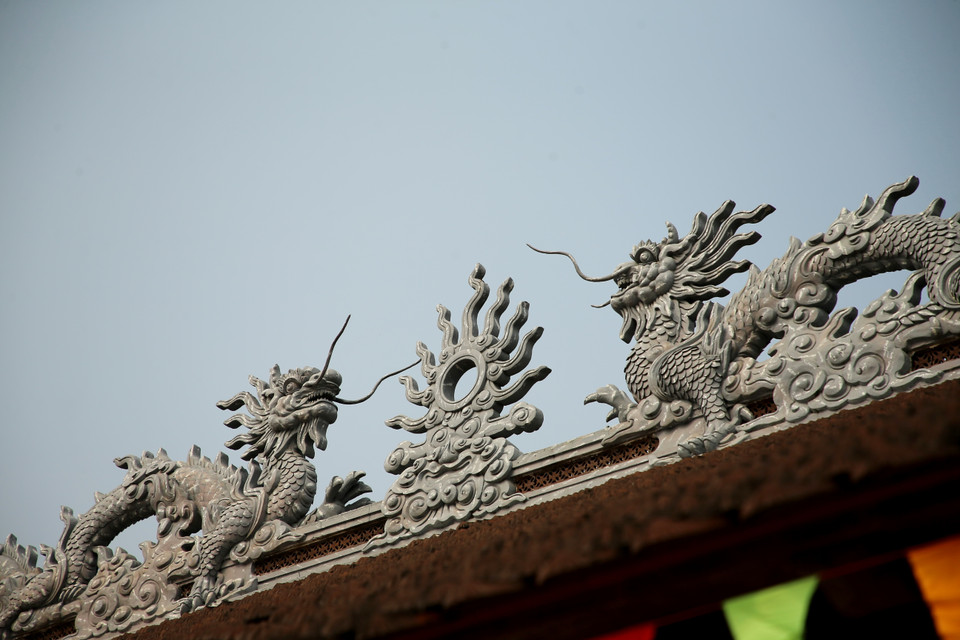 Riêng tại Hà Nam có đền Lăng ở Thanh Liêm, miếu Thượng ở Đồng Lạc, đình Lạc Nhuế ở xã Đồng Hóa, đền Đặng Xá ở xã Văn Xá, Kim Bảng, đền Ung Liêm ở Phủ Lý, đình Yến ở xã Thanh Hà... là những di tích thờ Vua Đinh. (Ảnh: Xuân Mai/Vietnam+)