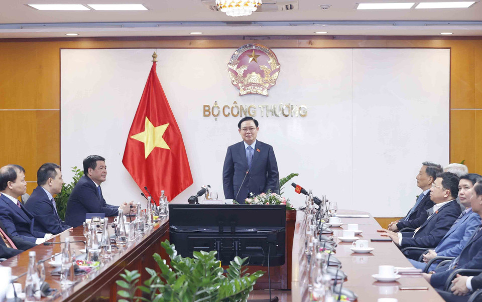 Chủ tịch Quốc hội Vương Đình Huệ phát biểu. (Ảnh: Doãn Tấn/TTXVN)