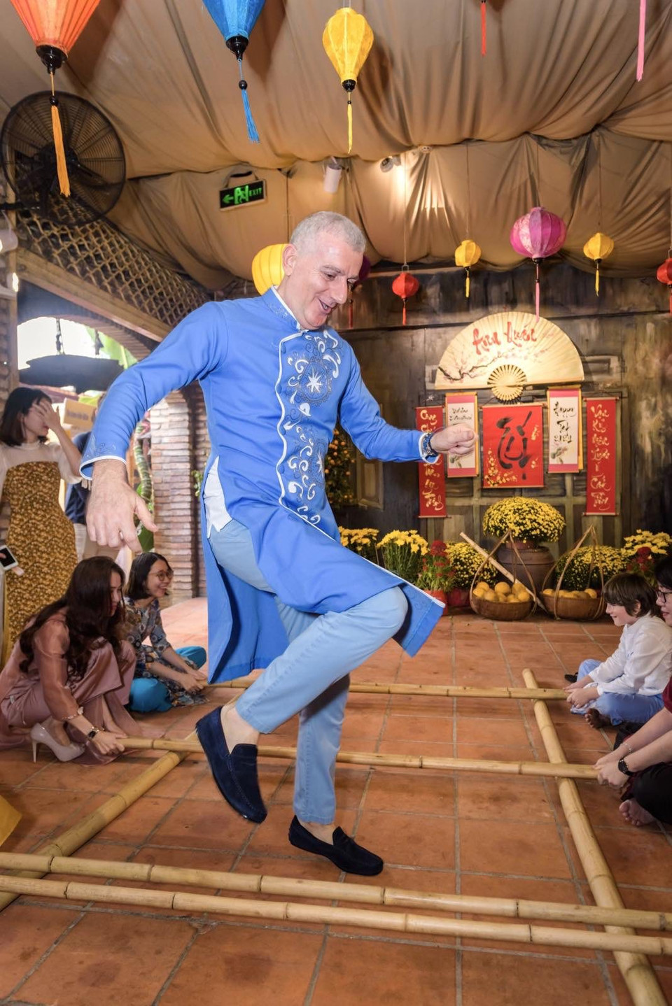 Tết là dịp để chúng ta tiếp tục gìn giữ, tôn vinh những giá trị văn hóa của đất nước trước bạn bè quốc tế. (Ảnh: Vietnam+)