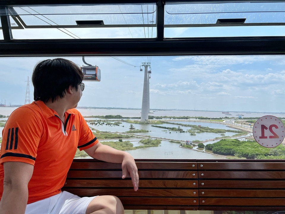 Chuyến đi khởi hành vào sáng sớm ở bến Gót, Hải Phòng. Bạn có thể đi cáp treo hoặc phà để sang đảo Cát Bà. (Ảnh: Xuân Mai/Vietnam+)