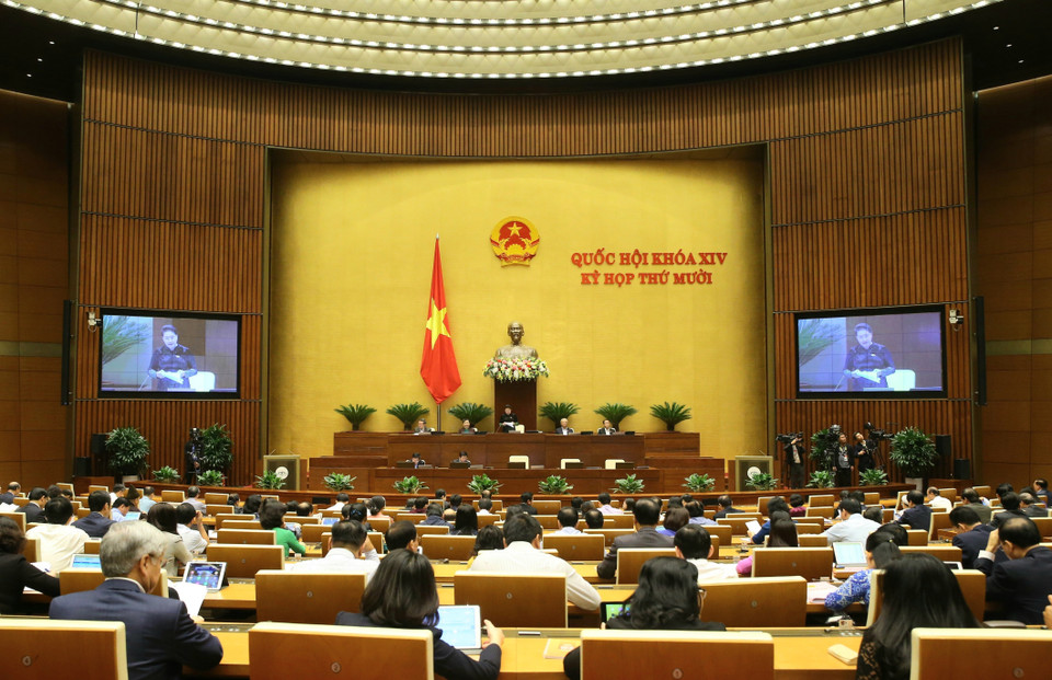 Quang cảnh phiên chất vấn và trả lời chất vấn sáng 6/11. (Ảnh: Doãn Tấn/TTXVN)