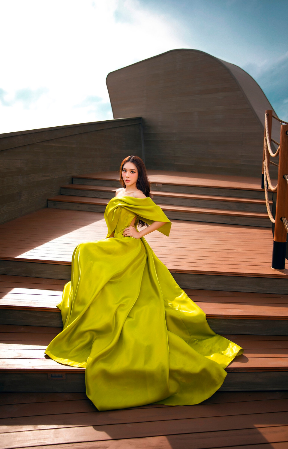 Lê Thị Hồng Hạnh đoạt Á hậu 3 và giải phụ Thí sinh thuyết trình hòa bình hay nhất trong đêm Chung kết Miss Grand Vietnam hôm 27/8, tại Thành phố Hồ Chí Minh. (Ảnh: CTV/Vietnam+)