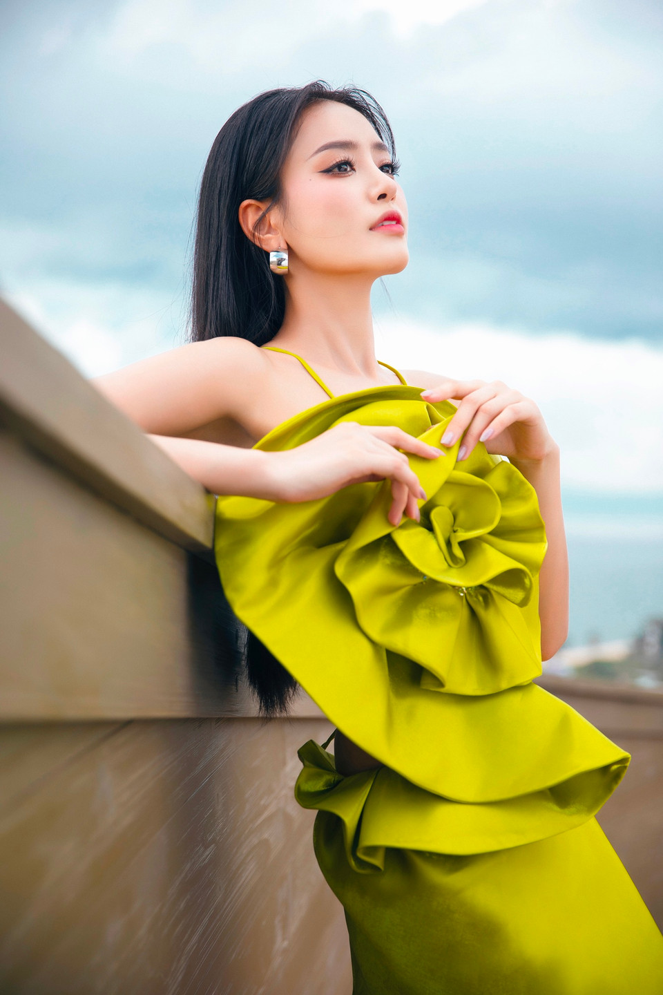 Cô từng chia sẻ, bản thân muốn theo học ngành kinh doanh nông nghiệp vì muốn làm giàu từ nông phẩm trên quê hương. Cô dự định quảng bá hình ảnh Bắc Giang với dự án trồng rừng, phủ xanh đồi trọc. (Ảnh: CTV/Vietnam+)